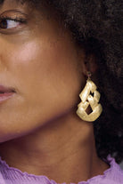 Miccy's | Hakari | Gold Line Earrings