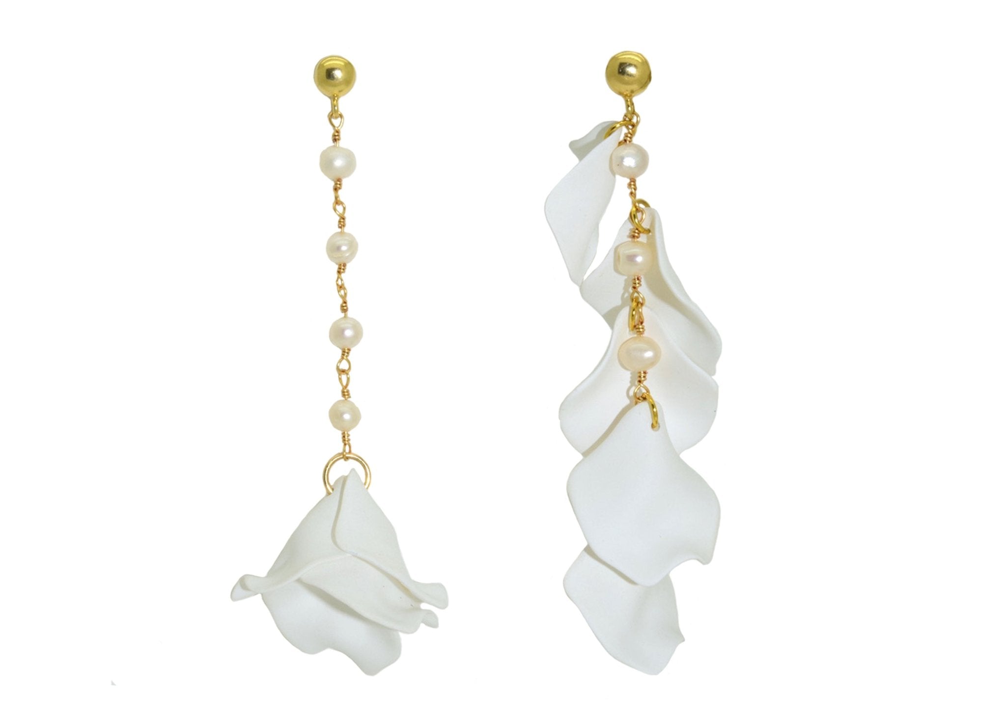 Miccy's | White Rosa | Resin Earrings